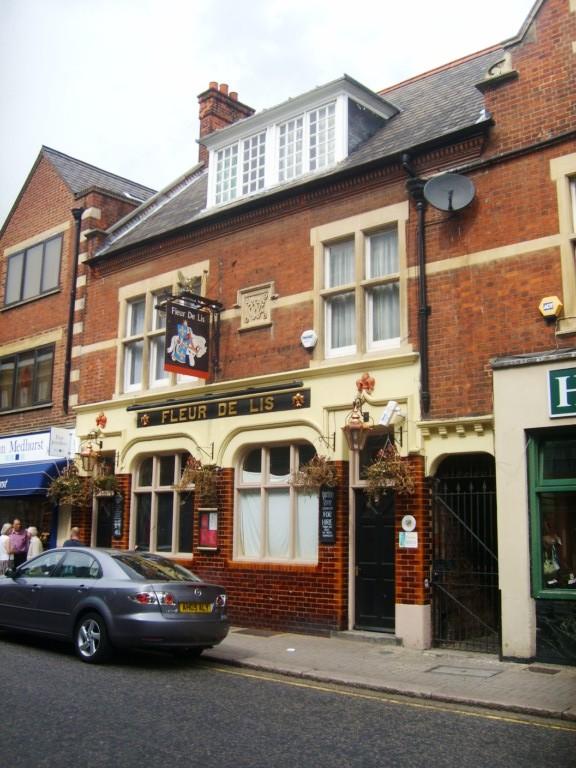 Fleur De Lys, Bedford