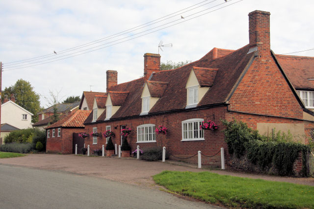 Lost Pubs In Hundon Suffolk