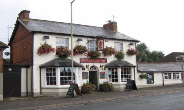 Red Lion, Theale