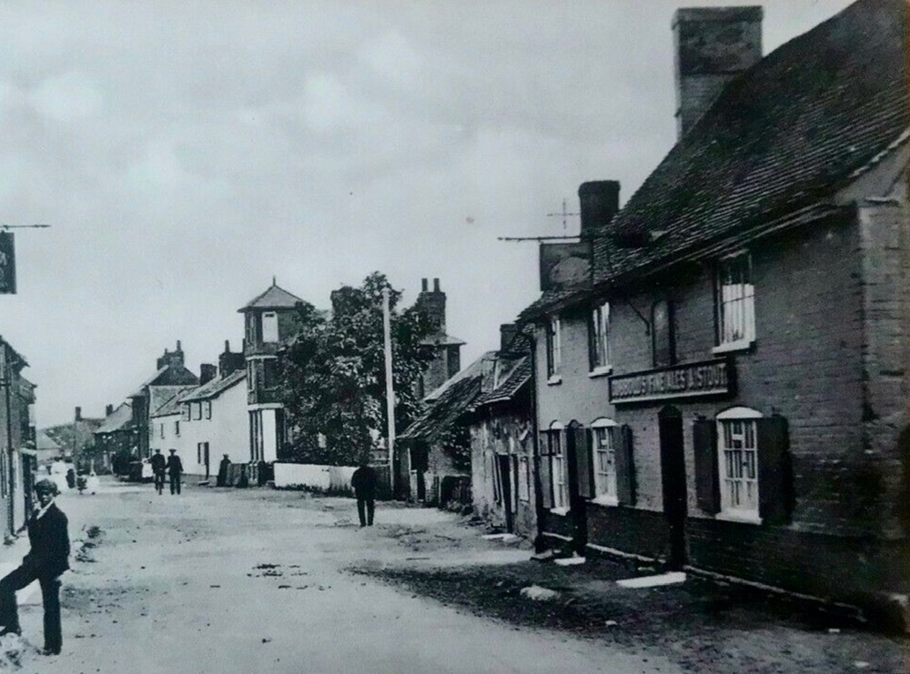 The Swan, Alderton